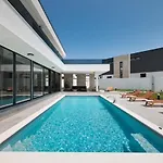 Noa Villa