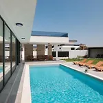 Noa Villa