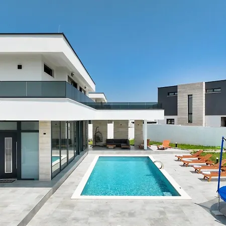 Noa Villa
