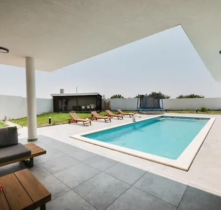 Noa Villa