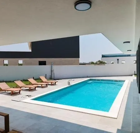 Noa Villa Dracan