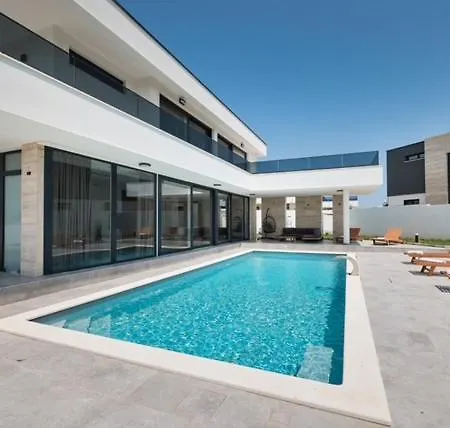 Noa Villa *