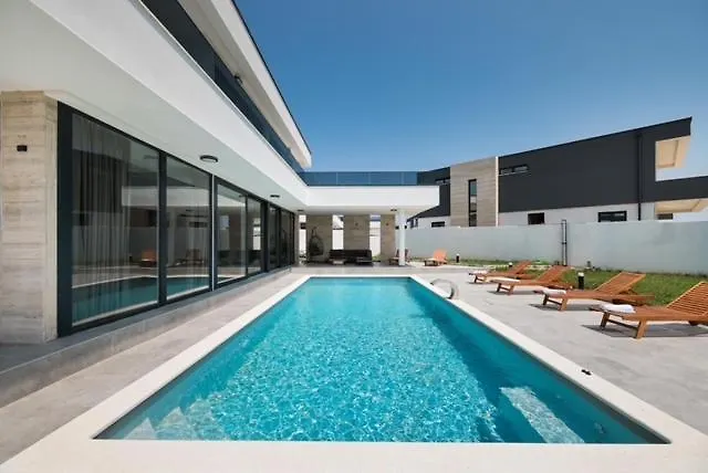 Noa Villa