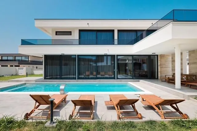 Noa Вилла Dracan